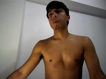 See Michaelhotbbc online Now @ wank.ch