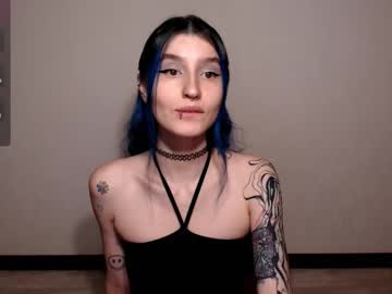 See Mika_reid online Now @ wank.ch