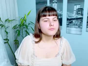 See Miss__poly online Now @ wank.ch