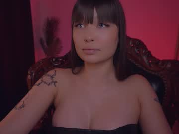 See Missmerciless online Now @ wank.ch