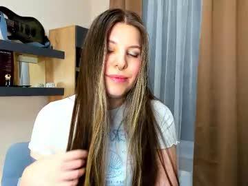 See Missyourann online Now @ wank.ch