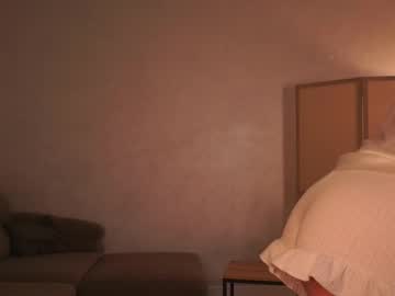 See Mist_mia online Now @ wank.ch