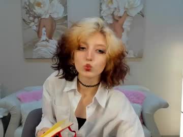 See Mistymarlow online Now @ wank.ch