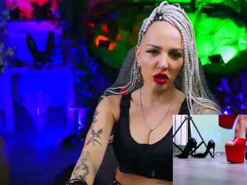 See Monicamaxwel online Now @ wank.ch