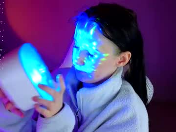 See Moon_avengers online Now @ wank.ch