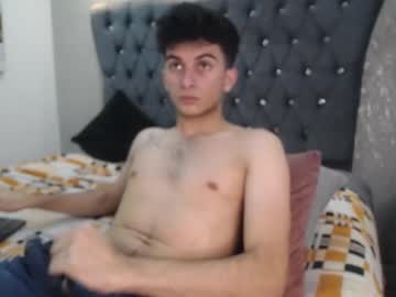 See Mr_williseo online Now @ wank.ch