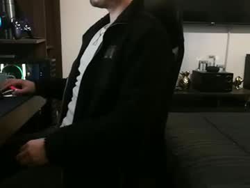 See Mrmiss_dannys online Now @ wank.ch