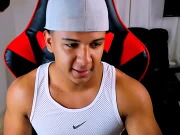 See Nathan_yess online Now @ wank.ch