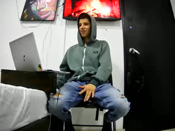 See Newlatino1 online Now @ wank.ch