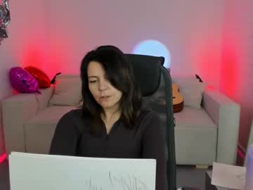 See Nicolehits online Now @ wank.ch