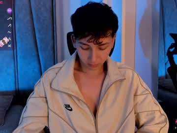 See Oliveer_scott online Now @ wank.ch