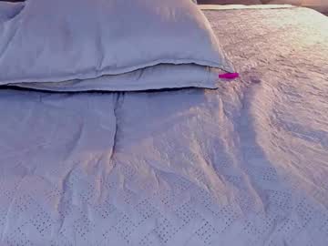 See Olivia_dummont online Now @ wank.ch