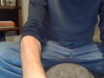 See Paco15000 online Now @ wank.ch