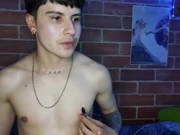 See Pauldamico online Now @ wank.ch