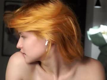 See Pebee online Now @ wank.ch