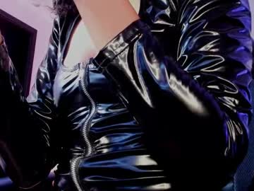 See Pia_mo online Now @ wank.ch