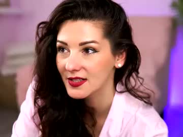 See Playful_issa online Now @ wank.ch