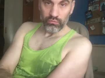 See Pollito1985 online Now @ wank.ch