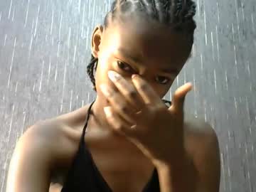 See Pretty_queenie online Now @ wank.ch