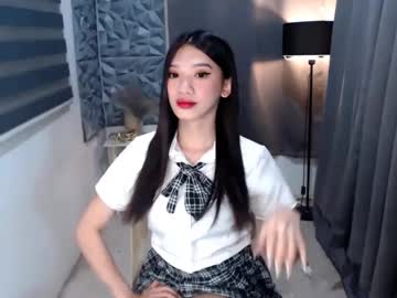 See Prettycumnotes69 online Now @ wank.ch