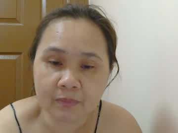 See Prettynhing online Now @ wank.ch