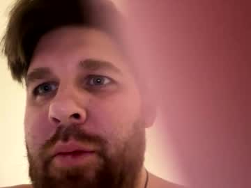 See Reddrockett69 online Now @ wank.ch