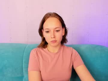 See Rikkichoco online Now @ wank.ch