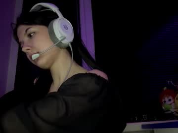 See Roxiepiurkowski online Now @ wank.ch