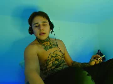 See Ryan_blake1 online Now @ wank.ch