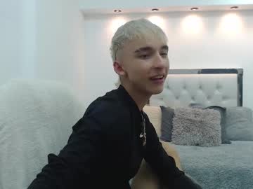 See Ryan_turner31 online Now @ wank.ch