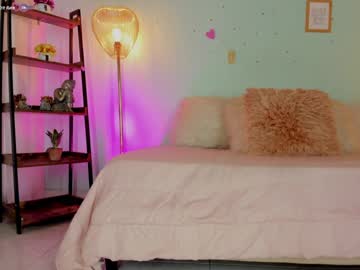 See Salome_bachelet online Now @ wank.ch