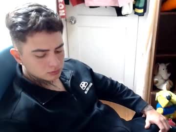 See Santi_ss online Now @ wank.ch