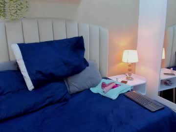 See Sara_kitten19 online Now @ wank.ch