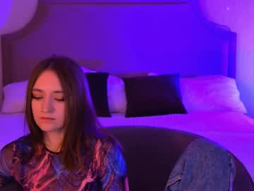 See Sara_rossery online Now @ wank.ch