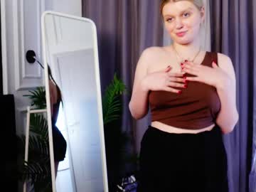 See Scarlet_enchantress online Now @ wank.ch