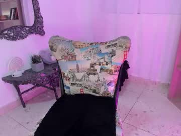 See Sexyly_fit online Now @ wank.ch