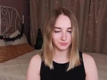 See Shy__polly online Now @ wank.ch