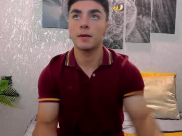 See Simon_teixeira online Now @ wank.ch
