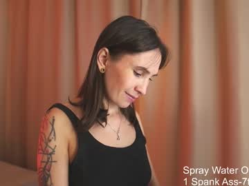 See Siri_lek_ online Now @ wank.ch