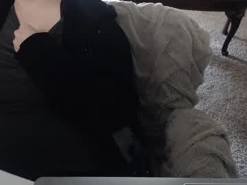 See Skyblu1 online Now @ wank.ch