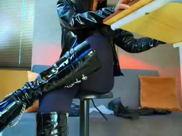 See Sophie_littles online Now @ wank.ch