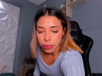 See Sophiehicks online Now @ wank.ch
