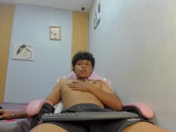 See Spiderdann_01 online Now @ wank.ch