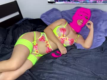 See Stoneinthesword online Now @ wank.ch