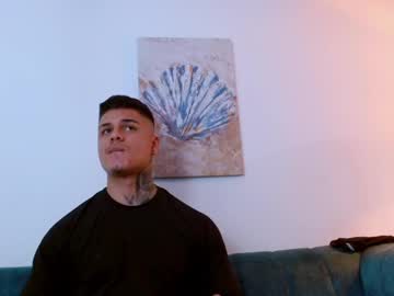 See Straight__friends online Now @ wank.ch