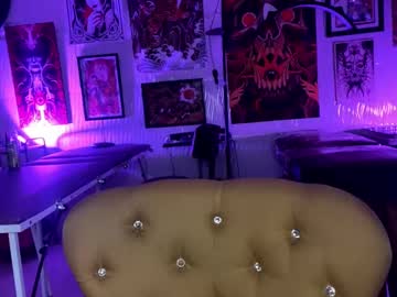 See Sweeetbabyy22 online Now @ wank.ch