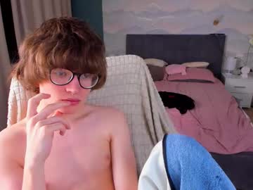 See Syndydels online Now @ wank.ch