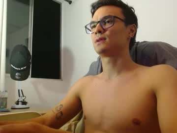 See Taurus4k online Now @ wank.ch
