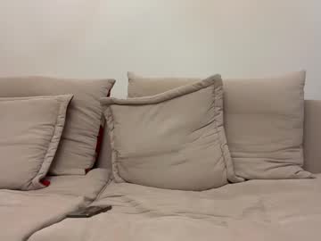 See Themonarchgoat online Now @ wank.ch