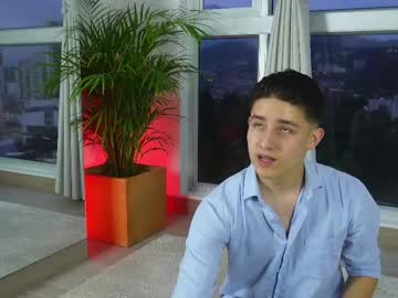 See Theohawke_ online Now @ wank.ch